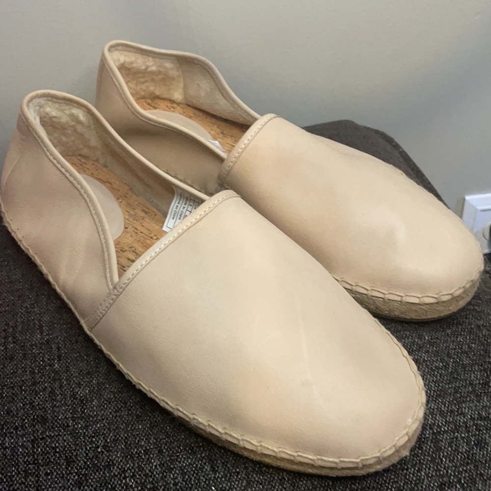 UGG KAS LEATHER SLIP ON CASUAL SHOES